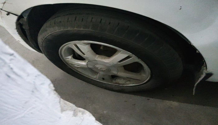 2010 Hyundai i20 ASTA 1.4 AT, Petrol, Automatic, 1,23,458 km, tyre