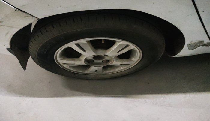 2010 Hyundai i20 ASTA 1.4 AT, Petrol, Automatic, 1,23,458 km, tyre