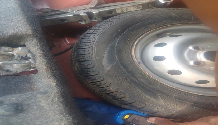 2011 Maruti Alto LXI, Petrol, Manual, 73,209 km, tyre