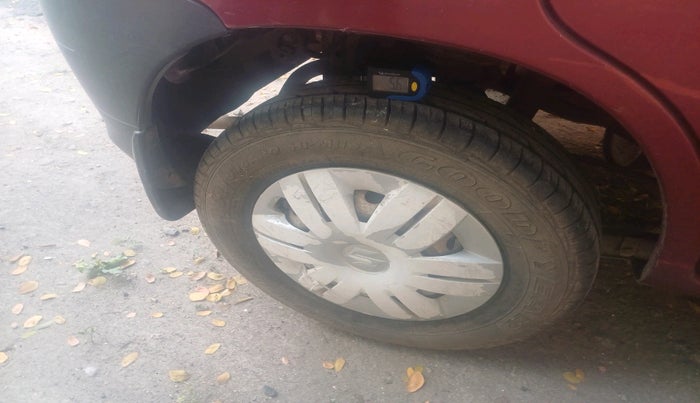 2011 Maruti Alto LXI, Petrol, Manual, 73,209 km, tyre