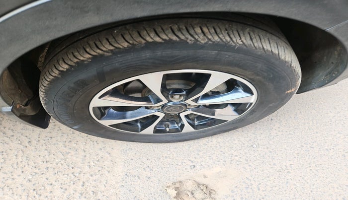 2021 Tata NEXON XZ PLUS DIESEL, Diesel, Manual, 1,30,220 km, tyre