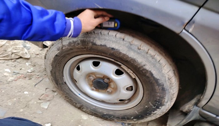 2017 Maruti Eeco 5 STR WITH A/C+HTR, Petrol, Manual, 94,887 km, tyre