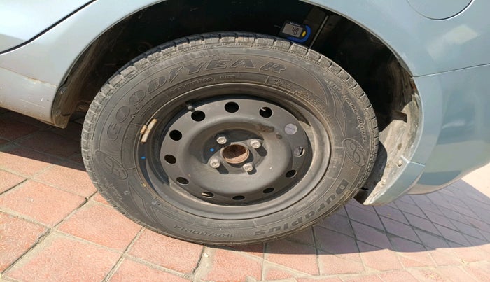 2013 Maruti Swift Dzire VXI, Petrol, Manual, 31,024 km, tyre