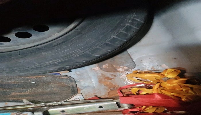 2016 Hyundai Xcent S 1.2, Petrol, Manual, 1,33,847 km, tyre