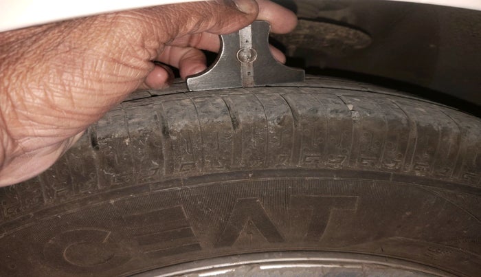 2016 Hyundai Xcent S 1.2, Petrol, Manual, 1,33,847 km, tyre