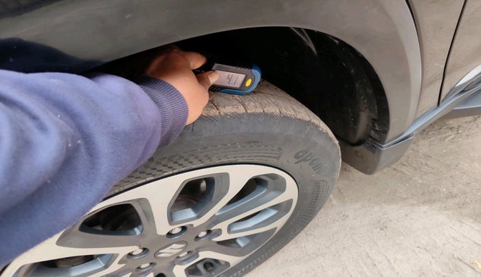 2022 Maruti Grand Vitara ZETA PLUS  HYBRID ECVT, Hybrid, Automatic, 90,256 km, tyre