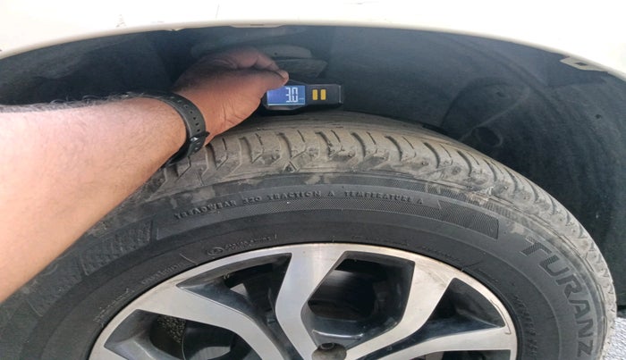 2018 Nissan Terrano  XL D Plus, Diesel, Manual, 1,11,069 km, tyre