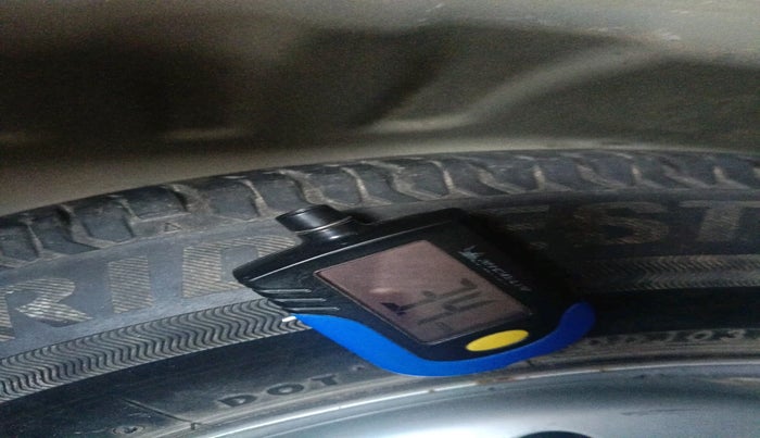 2019 Maruti Swift LXI, Petrol, Manual, 1,00,121 km, tyre