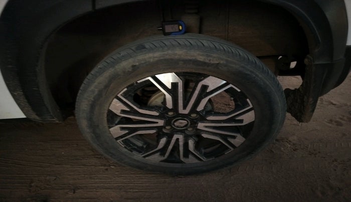 2022 Renault Kiger RXZ MT, Petrol, Manual, 29,378 km, tyre