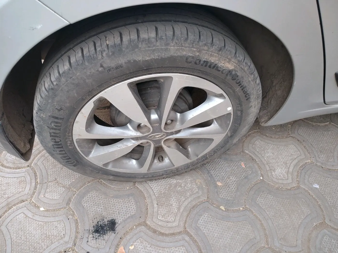 2017 Hyundai Elite i20 ASTA 1.4 CRDI (O), Diesel, Manual, 1,38,561 km, tyre