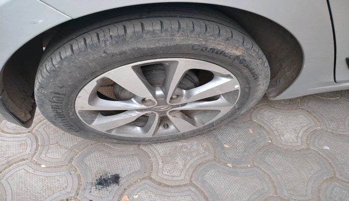 2017 Hyundai Elite i20 ASTA 1.4 CRDI (O), Diesel, Manual, 1,38,561 km, tyre