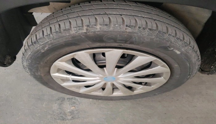 2022 Renault Kwid RXL 1.0, Petrol, Manual, 30,967 km, tyre