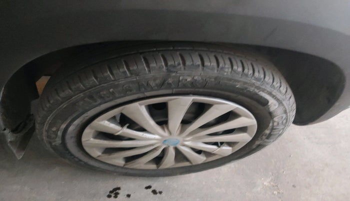 2022 Renault Kwid RXL 1.0, Petrol, Manual, 30,967 km, tyre