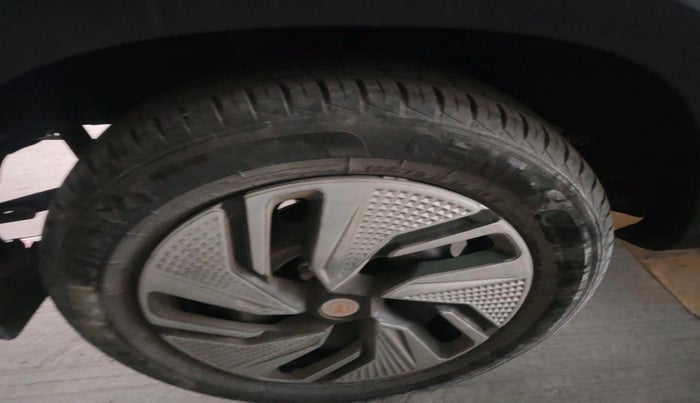 2022 Renault Kwid RXL 1.0, Petrol, Manual, 30,967 km, tyre