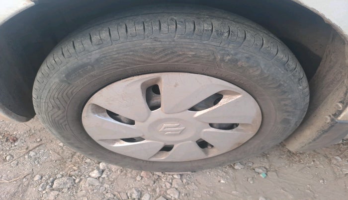 2011 Maruti Swift Dzire VDI, Diesel, Manual, 1,17,087 km, tyre