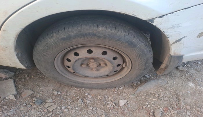 2011 Maruti Swift Dzire VDI, Diesel, Manual, 1,17,087 km, tyre