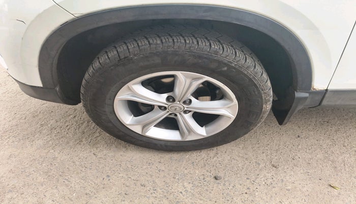 2019 Tata Harrier XZ 2.0L, Diesel, Manual, 1,15,624 km, tyre