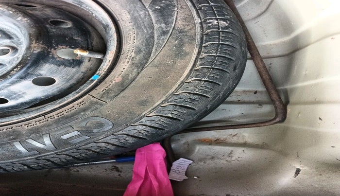 2018 Maruti Alto 800 LXI, Petrol, Manual, 68,236 km, tyre