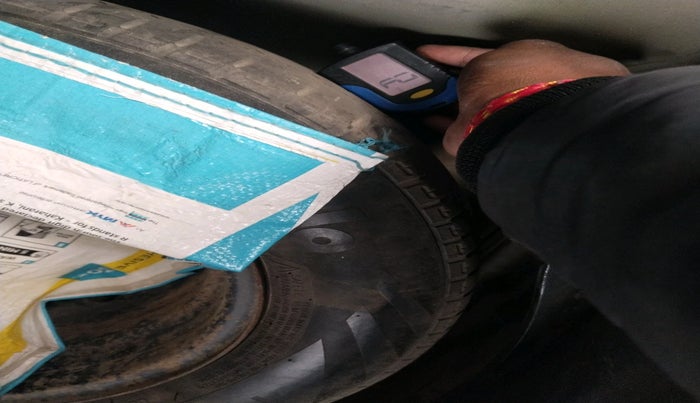 2016 Hyundai Elite i20 SPORTZ 1.4 CRDI, Diesel, Manual, 2,01,007 km, tyre