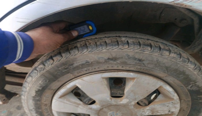 2014 Maruti Wagon R 1.0 LXI CNG, Petrol, Manual, 1,24,652 km, tyre