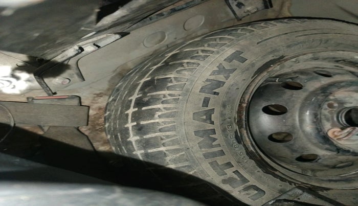 2014 Maruti Wagon R 1.0 LXI CNG, Petrol, Manual, 1,24,652 km, tyre