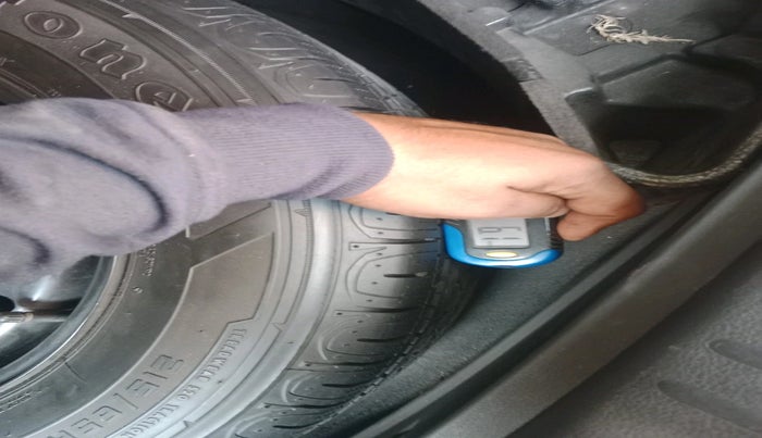 2018 Jeep Compass LIMITED 2.0 DIESEL, Diesel, Manual, 2,10,982 km, tyre