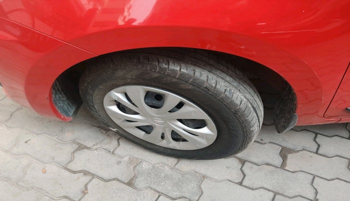 2021 Maruti Swift VXI, Petrol, Manual, 15,600 km, tyre