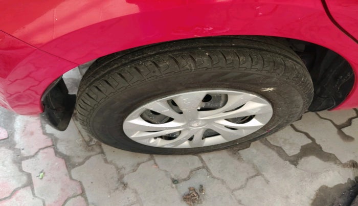 2021 Maruti Swift VXI, Petrol, Manual, 15,600 km, tyre