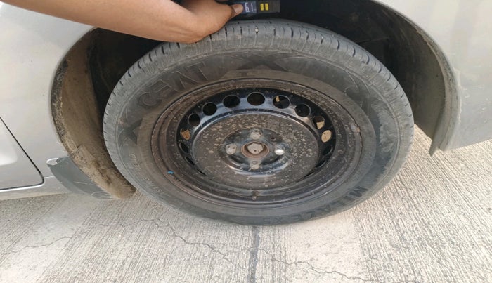 2016 Maruti Baleno DELTA DIESEL 1.3, Diesel, Manual, 1,07,907 km, tyre