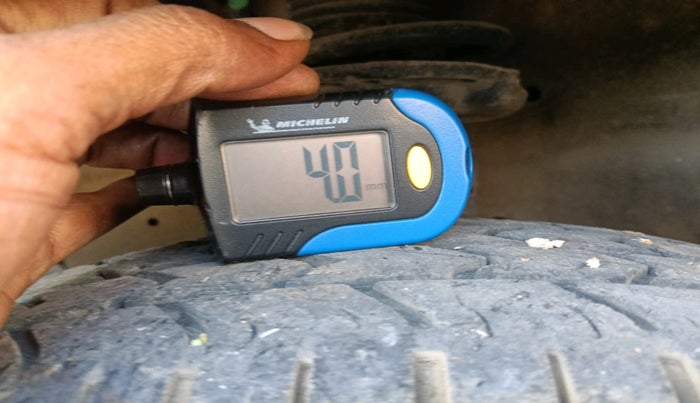 2015 Maruti Swift VXI, Petrol, Manual, 48,103 km, tyre