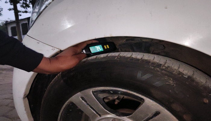 2014 Hyundai Eon ERA + LPG, Petrol, Manual, 1,29,030 km, tyre