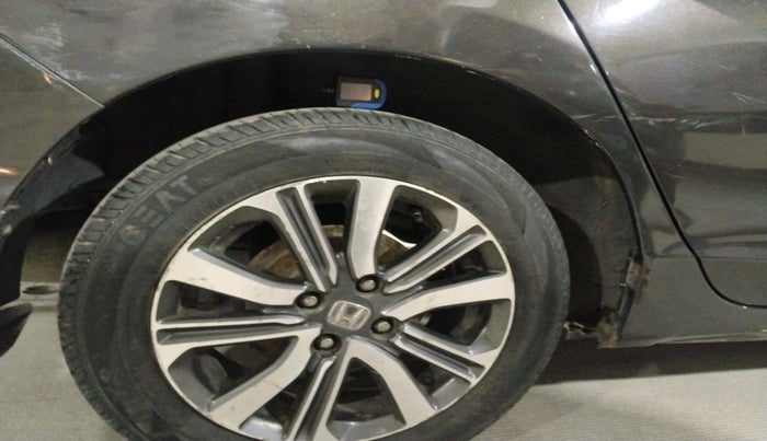 2017 Honda City 1.5L I-DTEC V, Diesel, Manual, 2,62,551 km, tyre