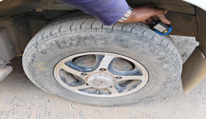 2014 Mahindra Scorpio LX, Diesel, Manual, 1,31,293 km, tyre