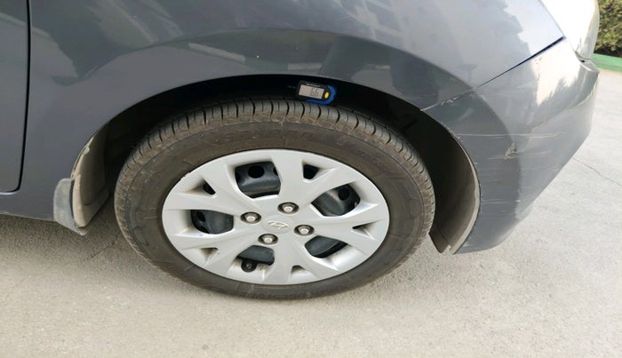 2013 Hyundai Grand i10 SPORTZ 1.2 KAPPA VTVT, Petrol, Manual, 39,908 km, tyre