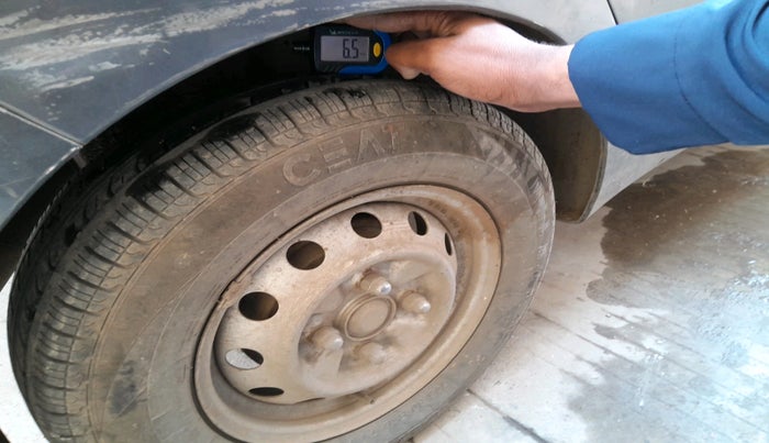 2015 Hyundai Eon ERA +, Petrol, Manual, 67,927 km, tyre