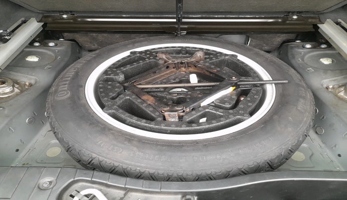 2018 BMW X5 XDRIVE30D DESIGN PURE 5 STR, Diesel, Automatic, 1,41,429 km, tyre