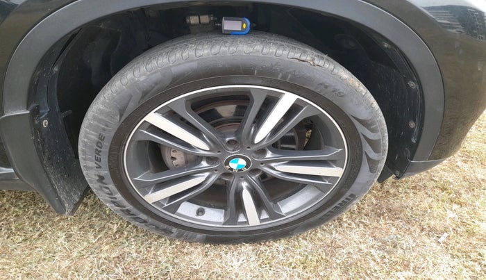 2018 BMW X5 XDRIVE30D DESIGN PURE 5 STR, Diesel, Automatic, 1,41,429 km, tyre