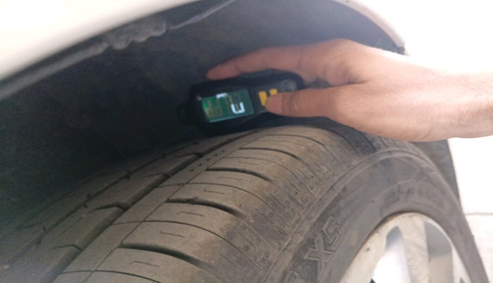 2016 Hyundai Elite i20 ASTA 1.4 CRDI (O), Diesel, Manual, 1,01,641 km, tyre