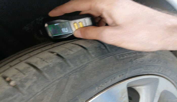 2016 Hyundai Elite i20 ASTA 1.4 CRDI (O), Diesel, Manual, 1,01,641 km, tyre