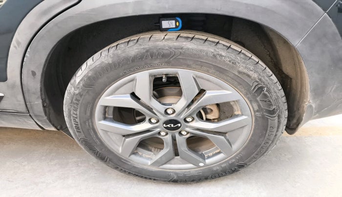 2024 KIA SELTOS HTX 1.5 Diesel MT, Diesel, Manual, 29,471 km, tyre