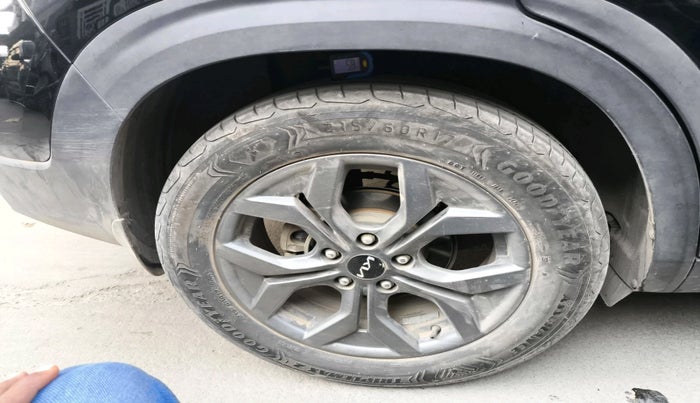 2024 KIA SELTOS HTX 1.5 Diesel MT, Diesel, Manual, 29,471 km, tyre