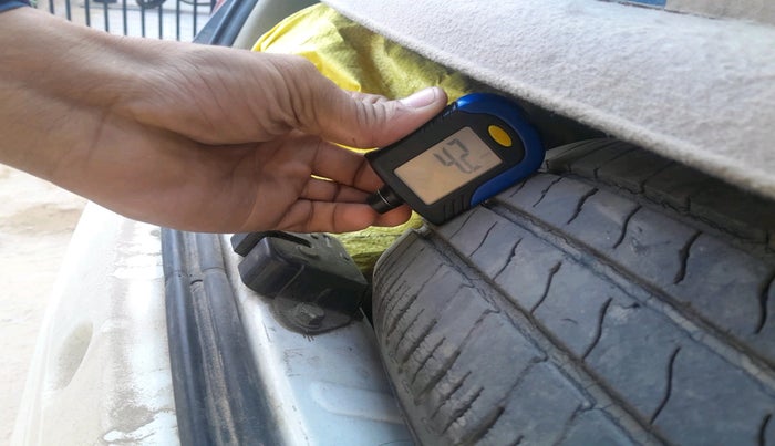 2013 Honda Brio S MT, Petrol, Manual, 92,620 km, tyre