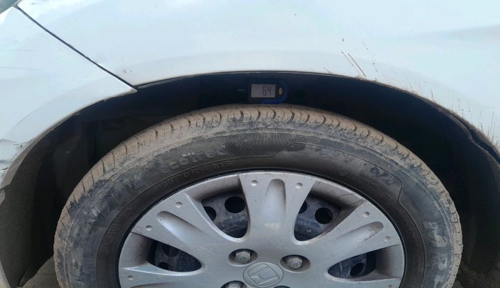 2013 Honda Brio S MT, Petrol, Manual, 92,620 km, tyre