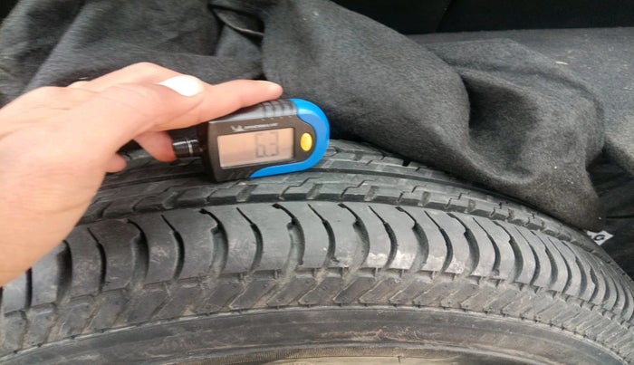 2017 Maruti Swift LXI (O), Petrol, Manual, 71,103 km, tyre