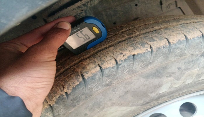 2017 Maruti Swift LXI (O), Petrol, Manual, 71,103 km, tyre