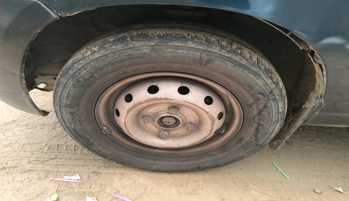 2011 Maruti Alto LXI, Petrol, Manual, 1,09,381 km, tyre