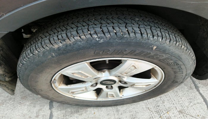 2013 Mahindra XUV500 W8, Diesel, Manual, 63,522 km, tyre