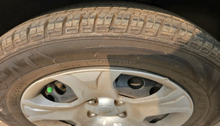 2016 Ford Ecosport TREND 1.5L DIESEL, Diesel, Manual, 1,70,754 km, tyre