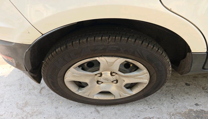 2016 Ford Ecosport TREND 1.5L DIESEL, Diesel, Manual, 1,70,754 km, tyre