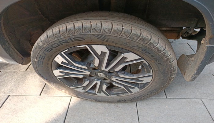 2022 Renault Kiger RXZ MT, Petrol, Manual, 43,367 km, tyre